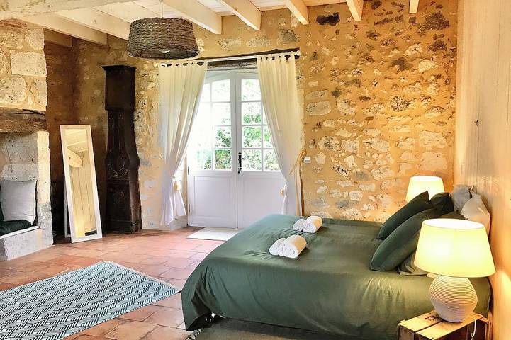 Chambre d’hôte pour 3 personnes à Lusignan-Petit - 4