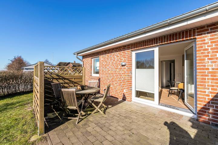 Ganze Wohnung, 'Ferienhaus Waterkant Mit Hund' mit privater Terrasse, privatem Garten und Wi-Fi in Klanxbüll, Nordfriesland