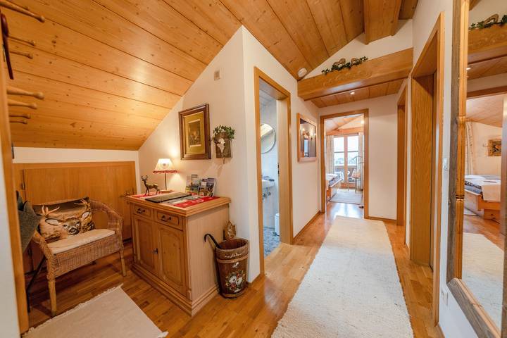 Ferienwohnung für 4 Personen, mit Balkon und Terrasse sowie Ausblick in Wallgau - 4
