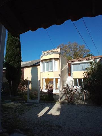 Gîte pour 5 personnes, avec jardin et terrasse dans Abbaye de Saint Michel de Frigolet