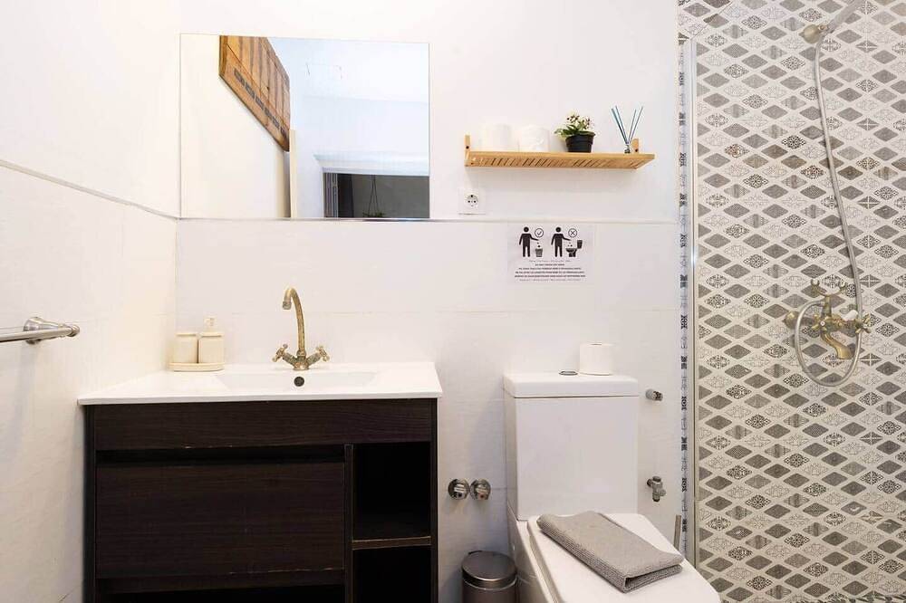Ganze Wohnung, Modern studio 20' Barcelona Center / 10' walk to the beach / 15' Forum Bcn in Sant Adrià de Besòs, Barcelonès