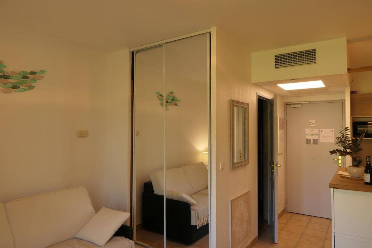 Appartement entier, Studio meublé face au golf in Mouans-Sartoux, Côte méditerranéenne (France)