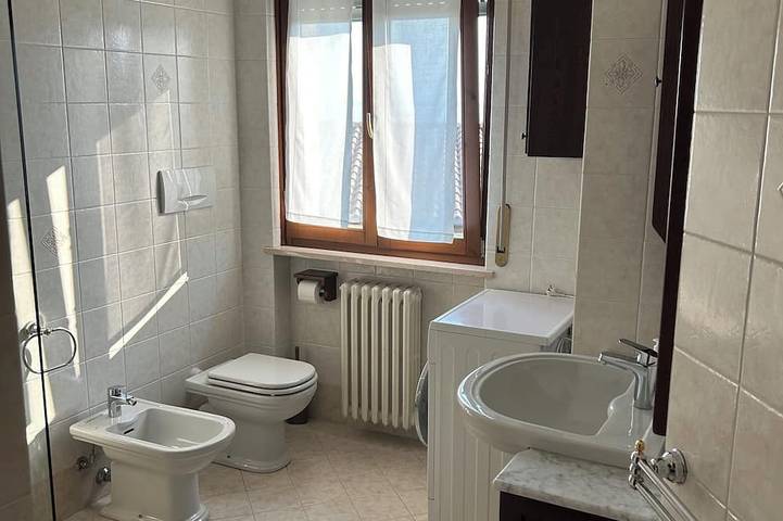 Ganze Wohnung, Entspannen Sie sich mit Blick auf den Gardasee in Bardolino, Gardasee-Berge