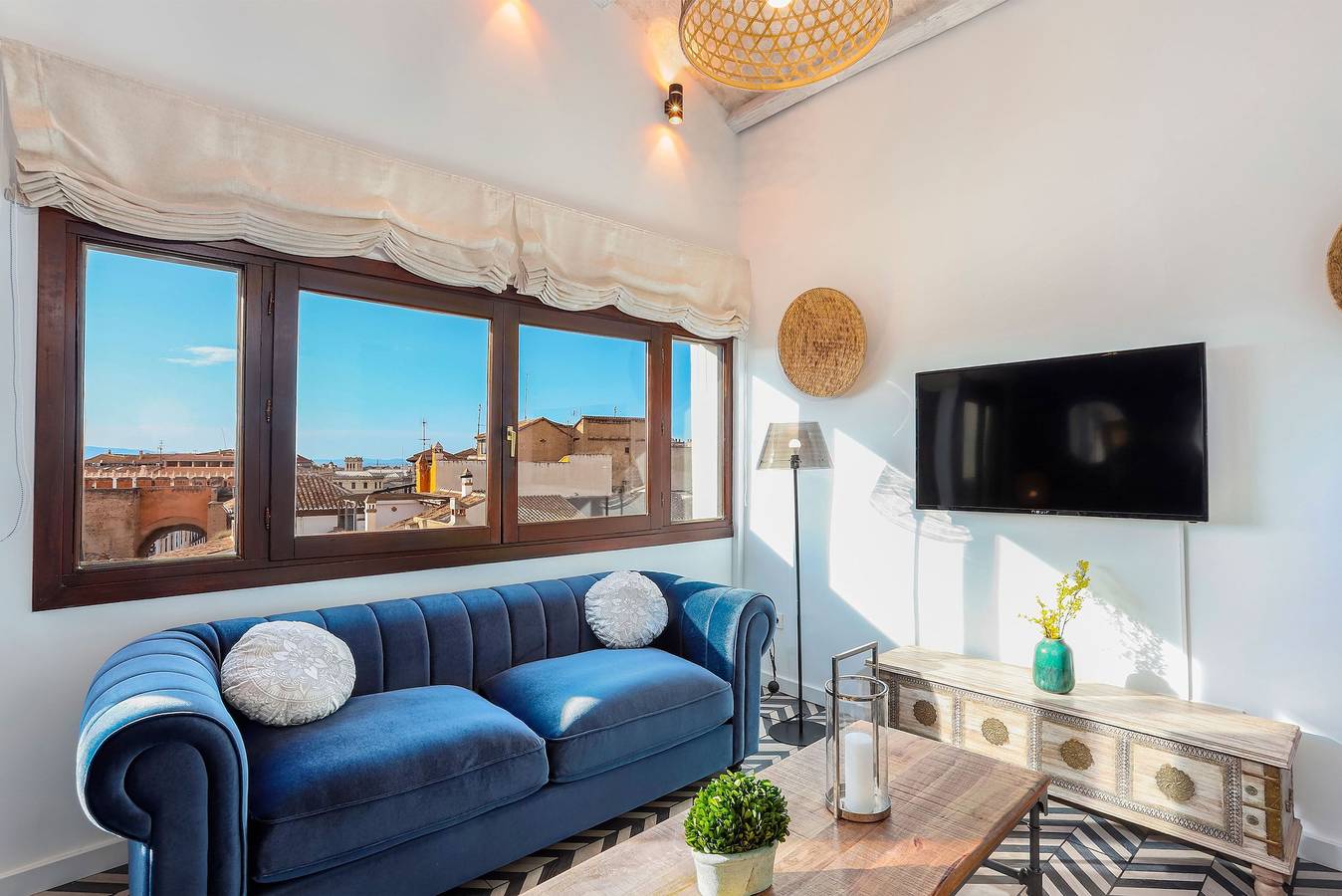 Entire apartment, Magnificent 4 Bd house with private pool. Carmen del Cipres. in Granada, Granada Province