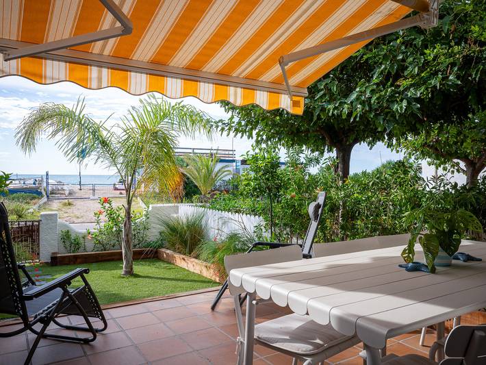 Apartamento para 5 personas, con Balcón además de Terraza y Jardín en Creixell