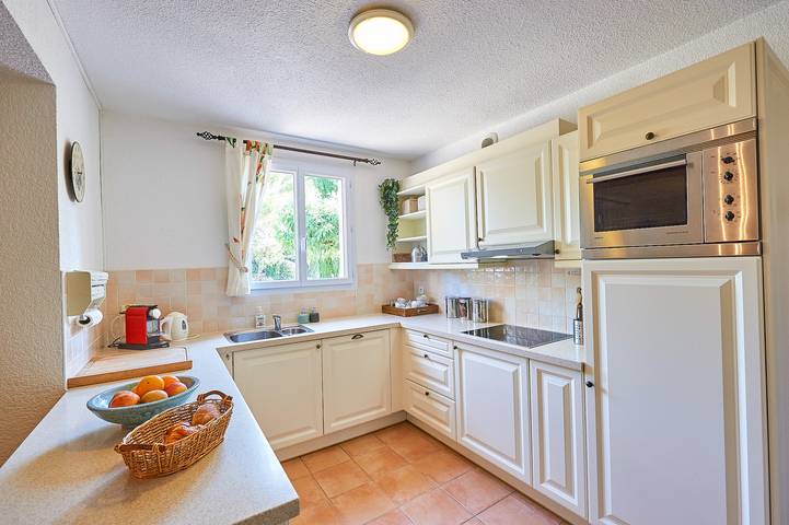 Location de vacances pour 6 personnes à Nans-les-Pins - 4