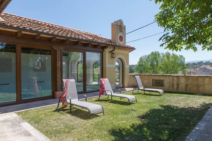 Chalet para 14 personas, con Balcón y Terraza además de Jardín y Piscina en Comarca de Segovia - 4