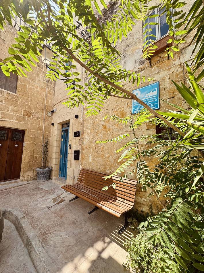 B&b for 2 people in Malta