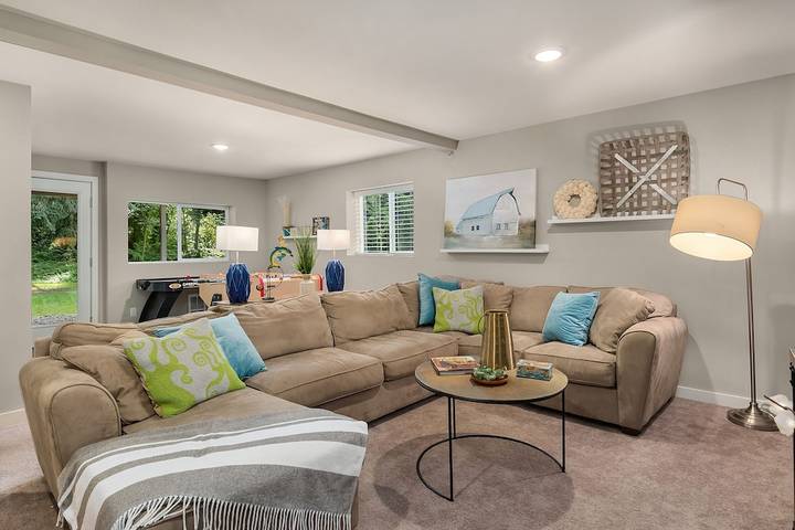 Vacation rental for 13 people, with balcony and yard in Snohomish County