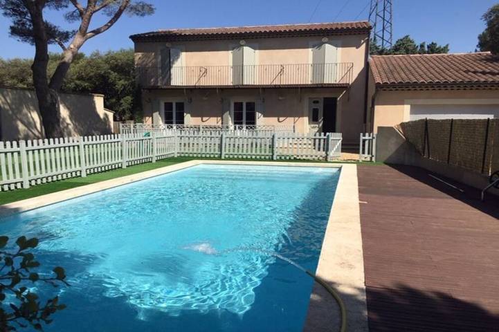 Villa for 8 people, with garden - 1