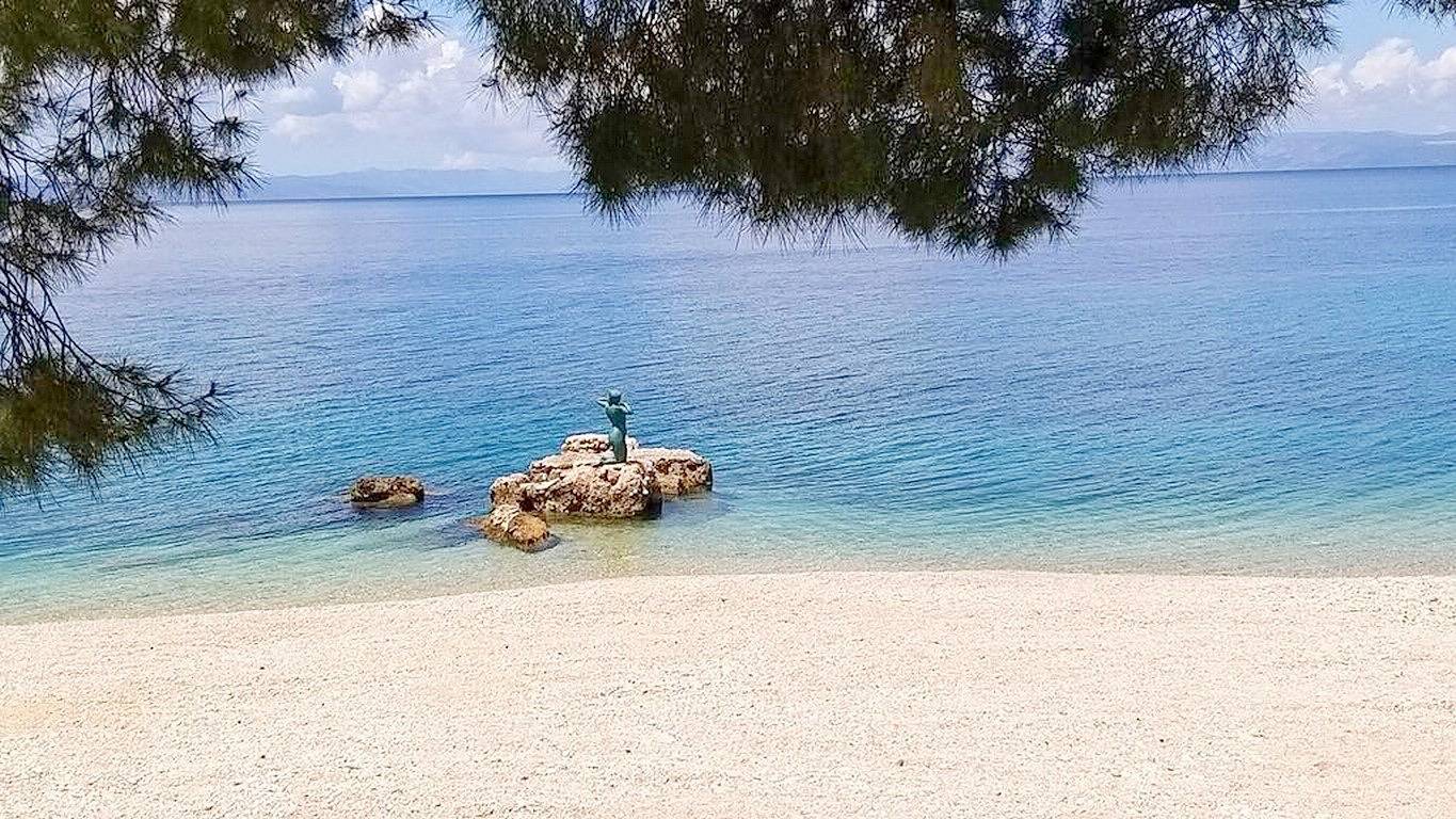 Apartamento entero, Apartment with balcony in Podgora, Rivera de Makarska