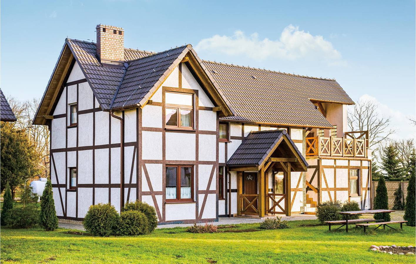 Ferienhaus für 6 Personen mit Terrasse in Powiat Sławieński