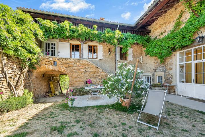 Location de vacances pour 2 personnes, avec Balcon dans Saint-Point, Région de Mâcon