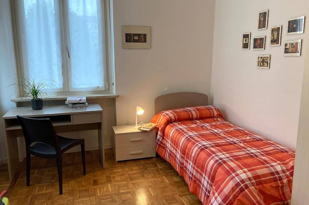 Entire apartment, Holiday apartment Cuneo for 1 - 6 persons with 3 bedrooms - Holiday apartment in one or multi-family in Cuneo, Cuneo Province