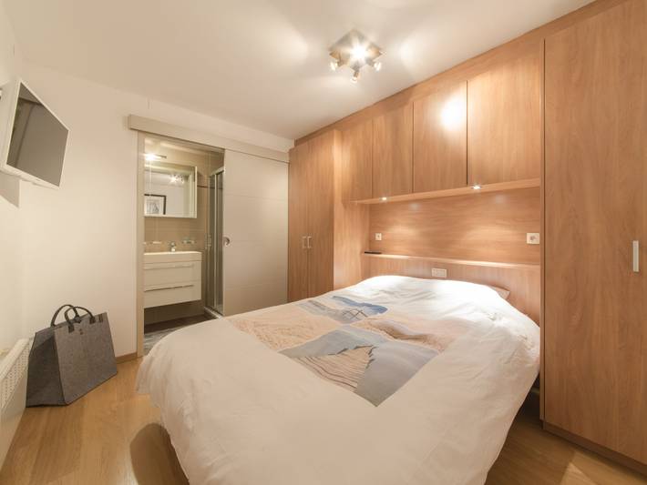 Entire apartment, Sea Breeze with parking in Bredene, Belgian Coast
