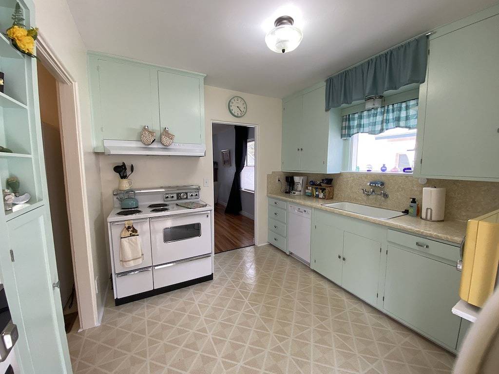 Charming Home in Prescotts Historic District. Less than a mile from Whiskey Row. in Prescott, Yavapai County