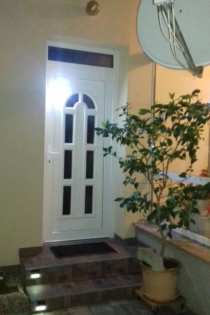 Ganze Wohnung, In Bük im Parterre mit Garten in Bük, Komitat Eisenburg