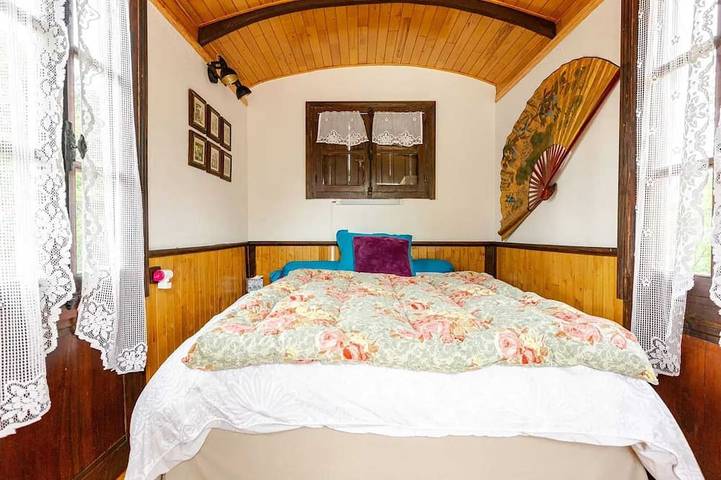 Location de vacances pour 2 personnes, avec jardin ainsi que sauna et terrasse à Montjoie-en-Couserans - 2