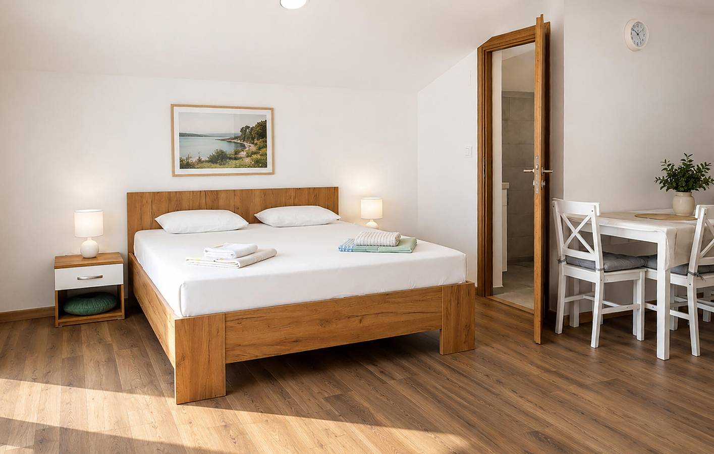 Ganze Ferienwohnung, Gemütliche 1-Zimmer-Wohnung mit WLAN, Küche und Parkplatz, 800 m vom Strand entfernt in Pag