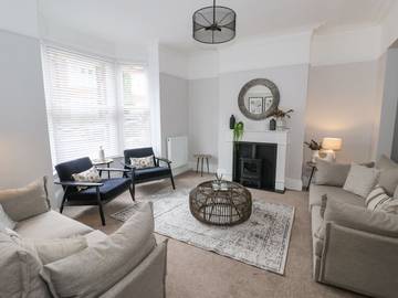 Log Cabin for 14 People in Filey, North Yorkshire, Photo 2