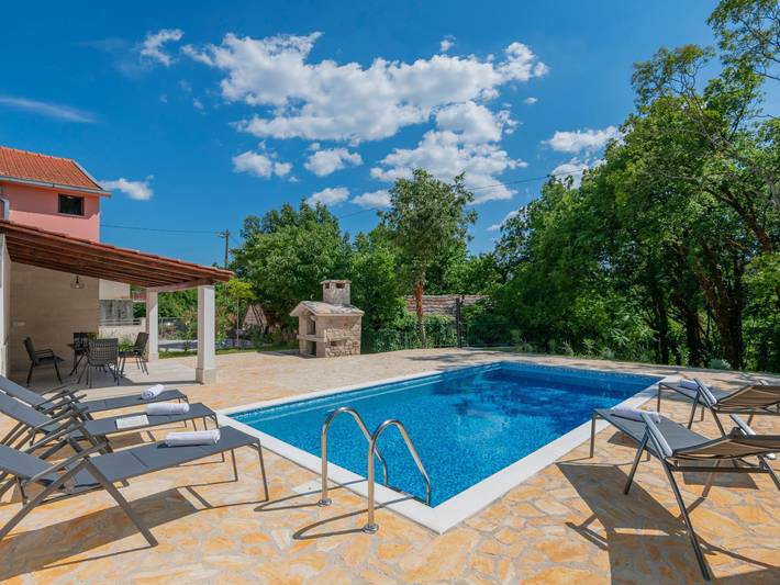 Ferienhaus für 8 Personen, mit Garten und Pool - 1