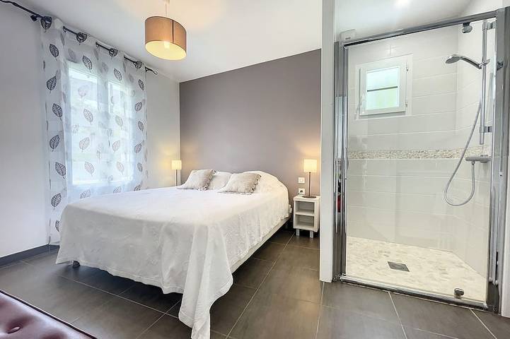 Location de vacances pour 6 personnes, avec jardin, animaux acceptés à Arces - 2