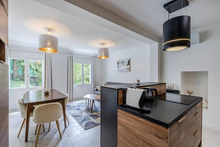 Appartement de vacances pour 6 personnes, avec Terrasse ainsi que Jardin et Piscine
