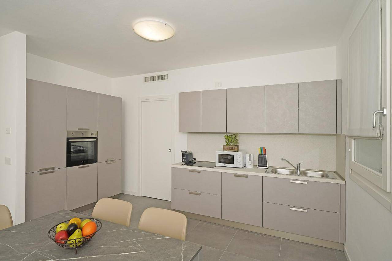 Deluxe Villa in Sirmione, Prealpi Gardesane