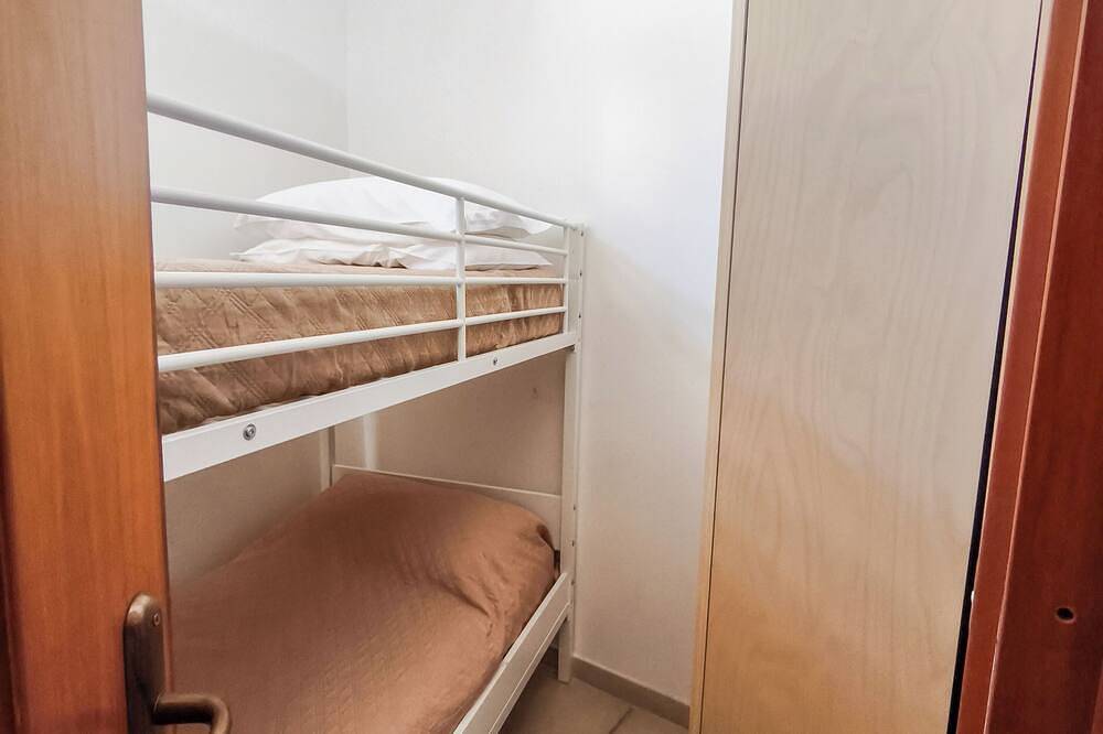 Locomura Cummersa and trullo Locorotondo-Alberobello in Locorotondo, Region de Bari