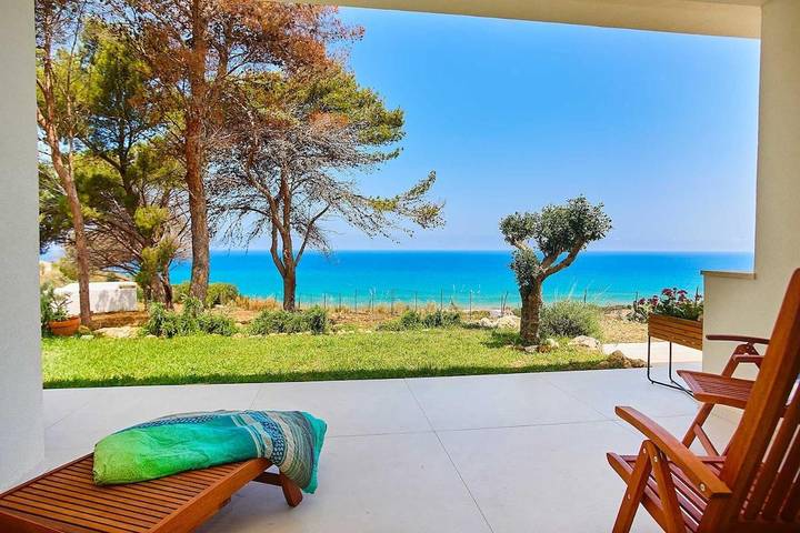 Villa per 6 persone, con panorama e giardino in Alcamo Marina