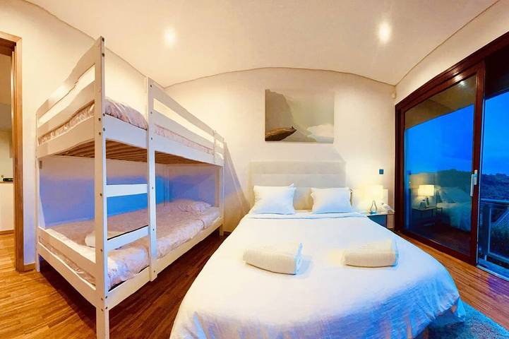 Location de vacances pour 22 personnes, avec sauna ainsi que jacuzzi et jardin à Mafra - 3