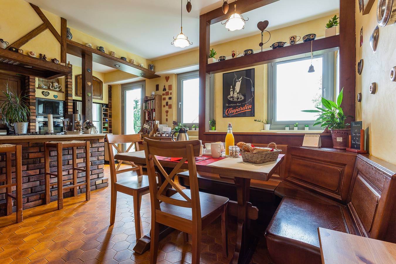 Gastenkamer "La Rose Trémière" met gedeeld terras, tuin en wifi in Wintzenheim-Kochersberg, Strasbourg regio