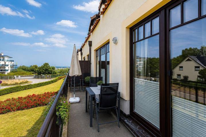 Entire holiday apartment, Holiday apartment for 4 people with sauna in Kühlungsborn, Baltic sea of Mecklenburg