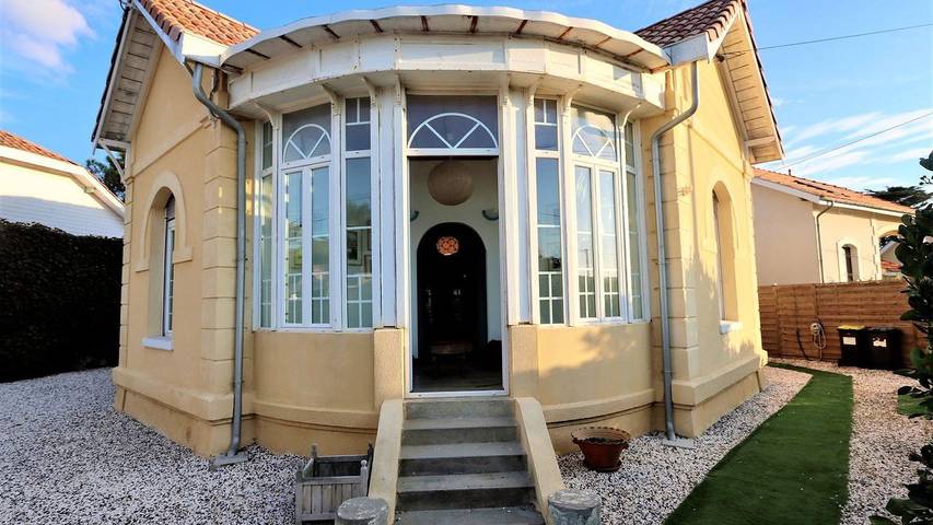 Ferienhaus für 10 Personen, mit Garten und Sauna sowie Terrasse in Lacanau Ocean