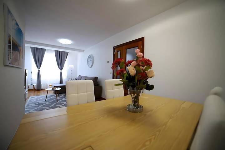 Apartamento inteiro, Apartamento 'Playa Arbeyal Garagem' com Wi-Fi in Playa de L'Arbeyal (Gijón), Gijón