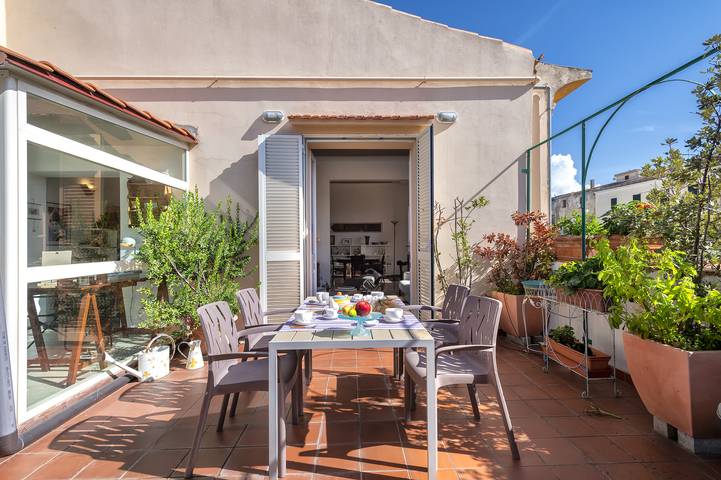 Gîte pour 4 personnes, avec terrasse à Sassari - 2