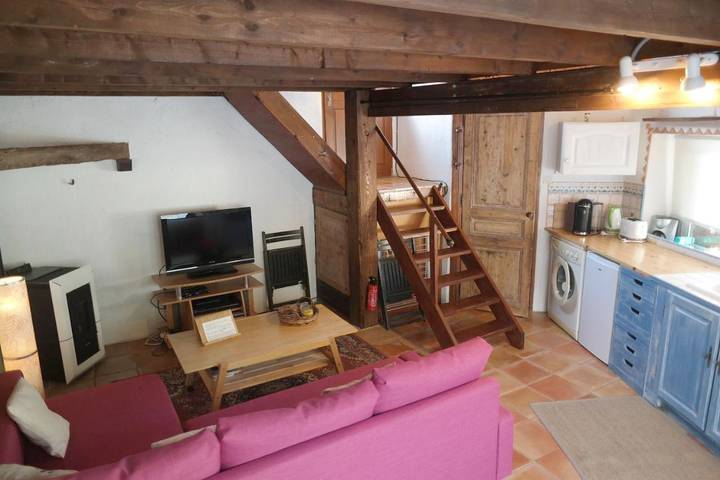 Gîte pour 2 personnes, avec vue, animaux acceptés à Gréolières - 2