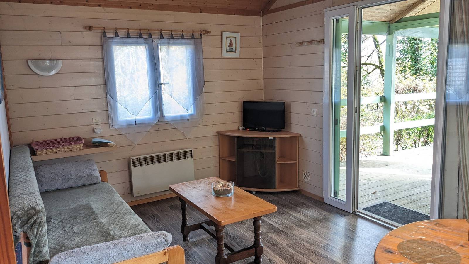 Chalet 6 Itsasoa avec grande terrasse couverte et 2 piscines in Lissac-sur-Couze, Région de Brive-la-Gaillarde