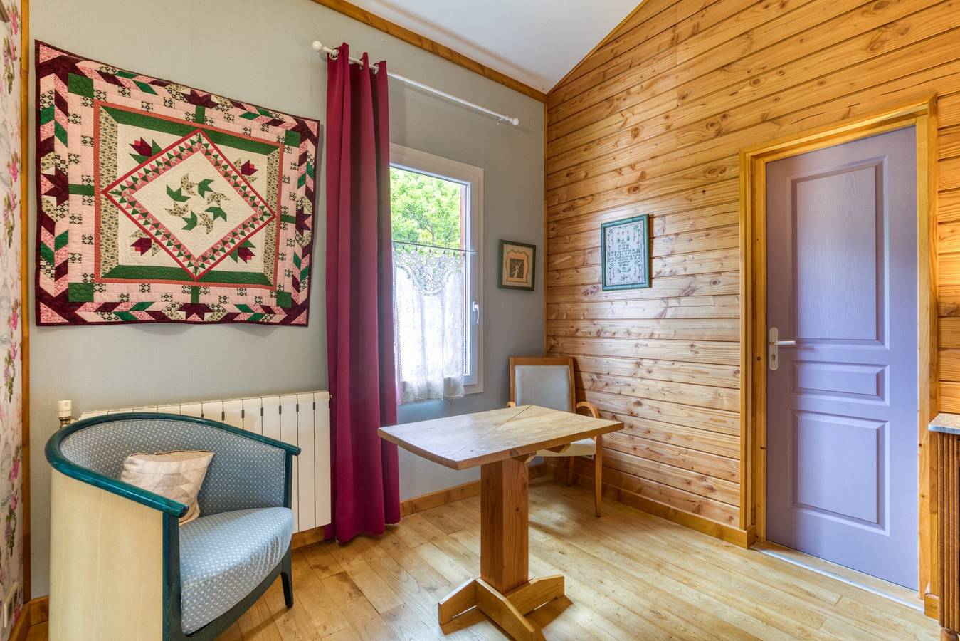 Chambre d’hôtes « Chambre Madeleine » avec piscine partagée, terrasse partagée et Wi-Fi in Soubès, Région de Lodève