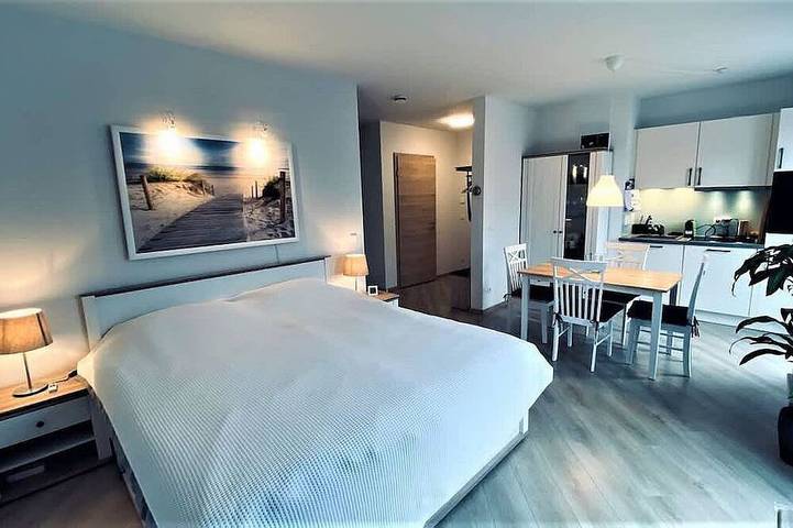 Ferienwohnung für 2 Personen, mit Balkon in Stadtmitte Rostock