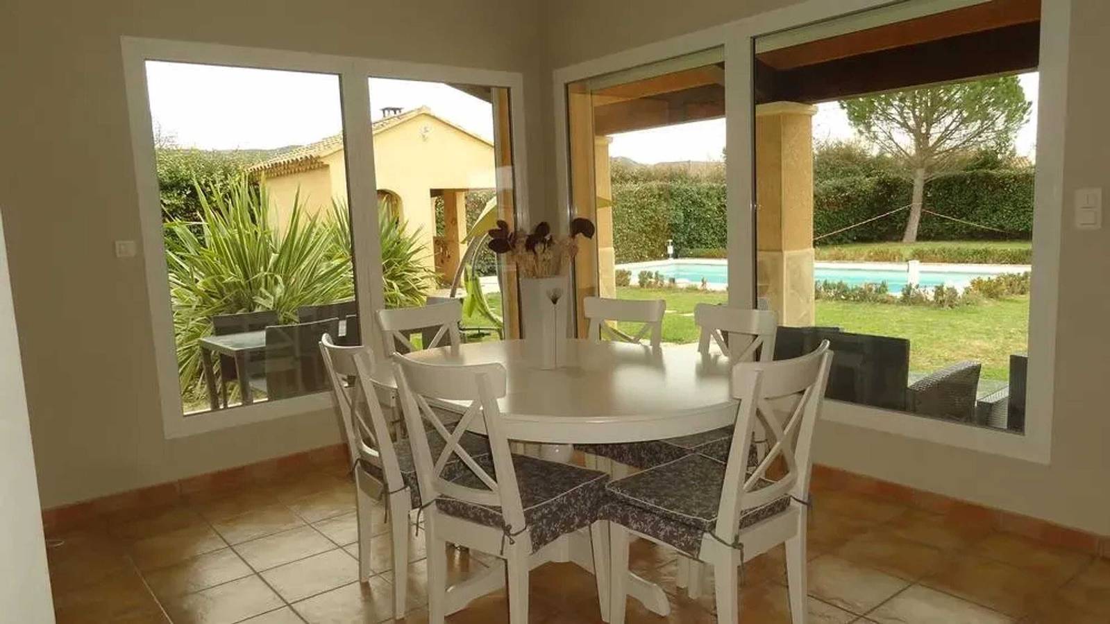 Amplia Villa en Cavaillon con Piscina Privada in Cavaillon, Parque natural regional del Luberon