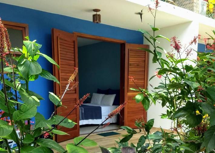 Hotel para 2 personas, con vistas además de balcón y jardín - 1