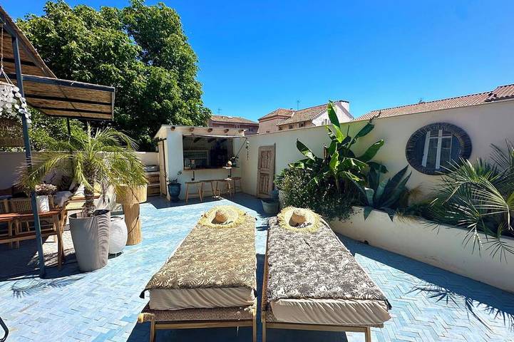 Appartement de vacances pour 9 personnes, avec terrasse et jacuzzi