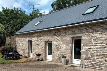 Gîte pour 8 personnes, avec jardin à Melgven