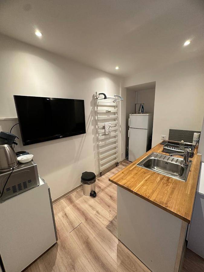 Appartement entier, Studio à 2 pas des thermes in Saint-Martin-d'Uriage, Isère