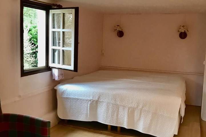 Charming gîte with swimming pool in park approved as a remarkable garden in Nettancourt, Bar-le-Duc Region