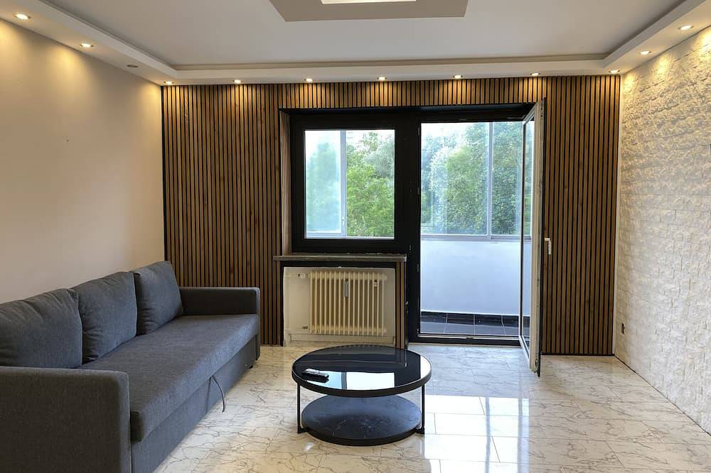 Entire apartment, 4 room apartment with view of Lech from the balcony in Augsburg, Bavarian Swabia