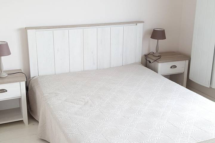 Gîte pour 4 personnes, avec piscine ainsi que terrasse et jardin à Halsou - 4