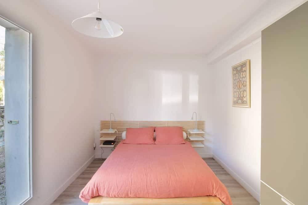 Entire apartment, Comfortable garden level 2 minutes from the lake on foot! in Le Bourget-du-Lac, Chambéry region