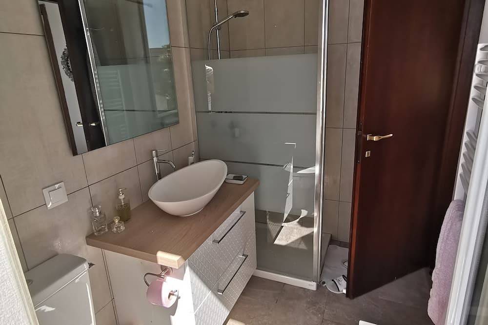 Casa Bd de mer Aire acondicionado Wifi Gran jardín Estacionamiento 5 pers in Borgo, Región de Bastia